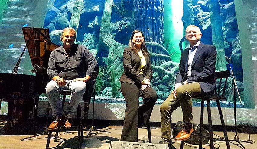 pantalla movil cubre el tanque con 12 metros de ancho por 7 de alto